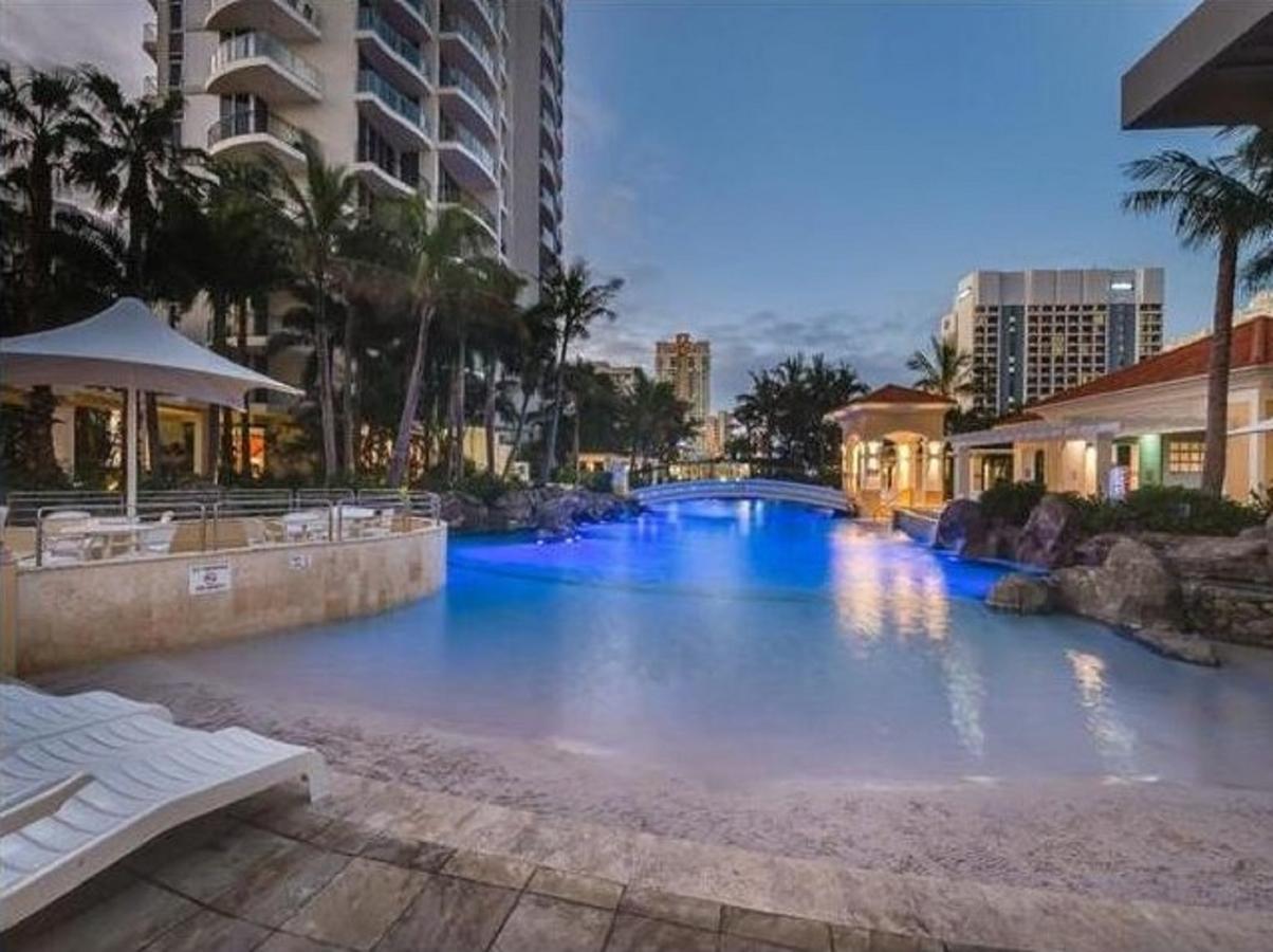 Apartment The Towers Of Chevron Renaissance - Holidays